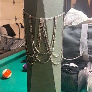 Elegant Silver Diamond Chain Garter